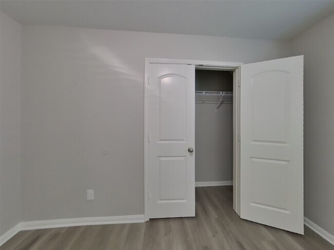 Building Photo - 2417 Regatta Ln