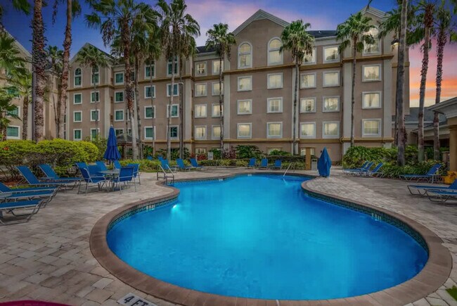 Building Photo - 8303 Palm Pkwy