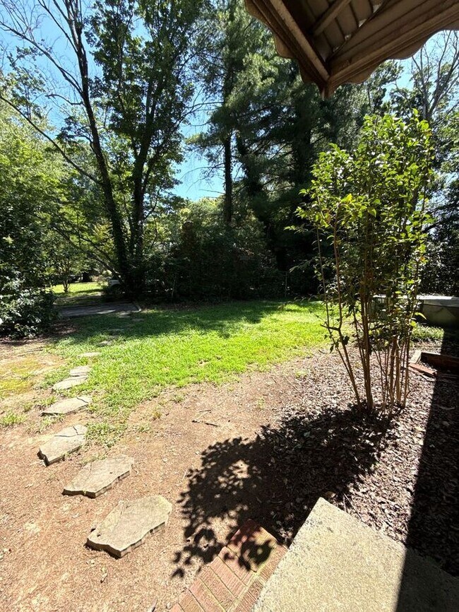 Building Photo - T.R. Lawing Realty Property