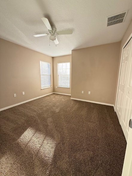 Building Photo - 835 McFall Ave