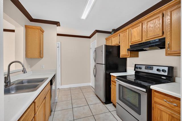 Building Photo - 10320 Carolina Oaks Dr