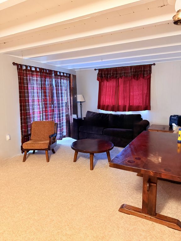 Building Photo - 814 Ski Tow Rd