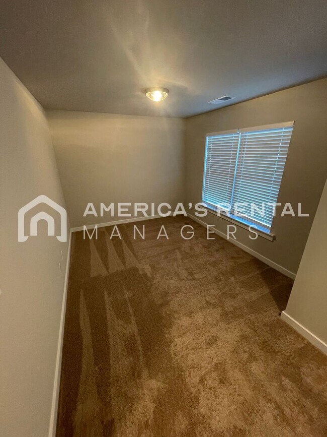 Building Photo - Home for Rent in Weaver, AL!!! COMING SOON!