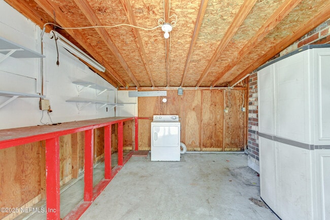 Building Photo - 748 Foxbriar Cove