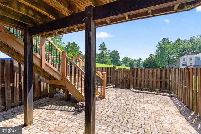 Building Photo - 6453 Linleigh Way