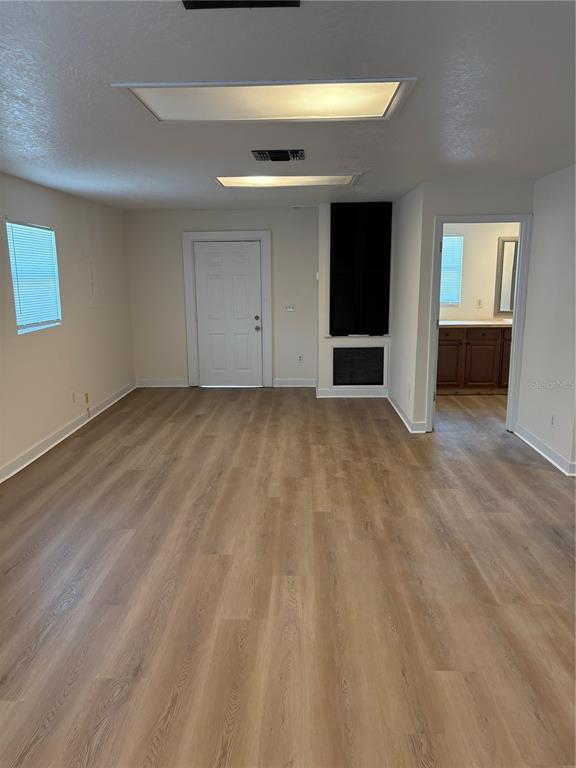 Building Photo - 1100 Jamela Dr