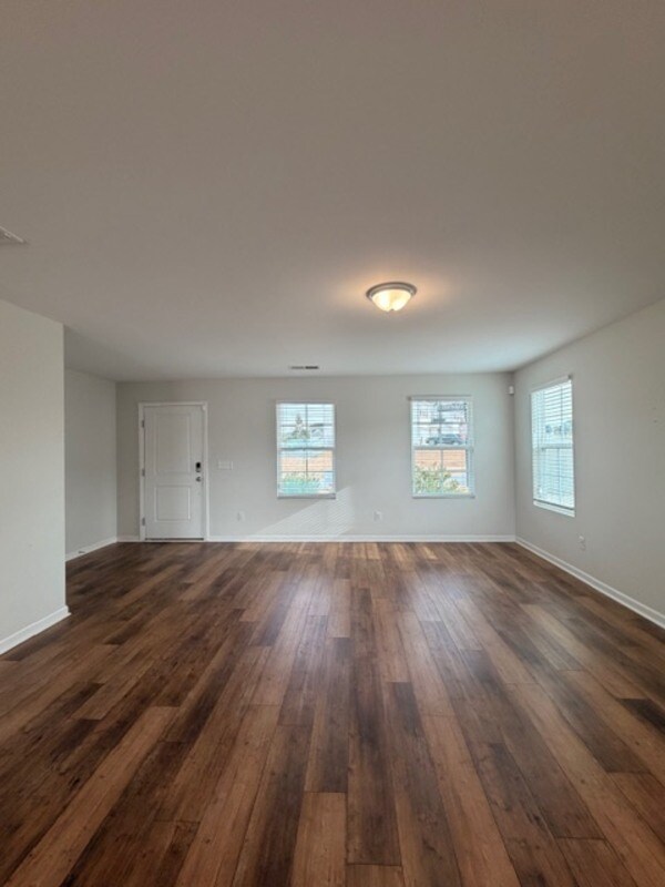 Building Photo - 501 Cricket Chirp Ln