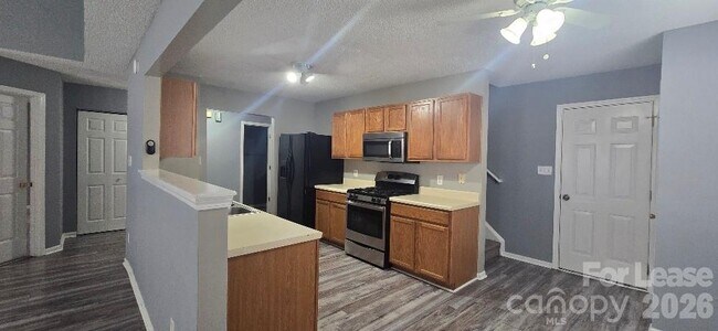 Building Photo - 10623 Campion Ct