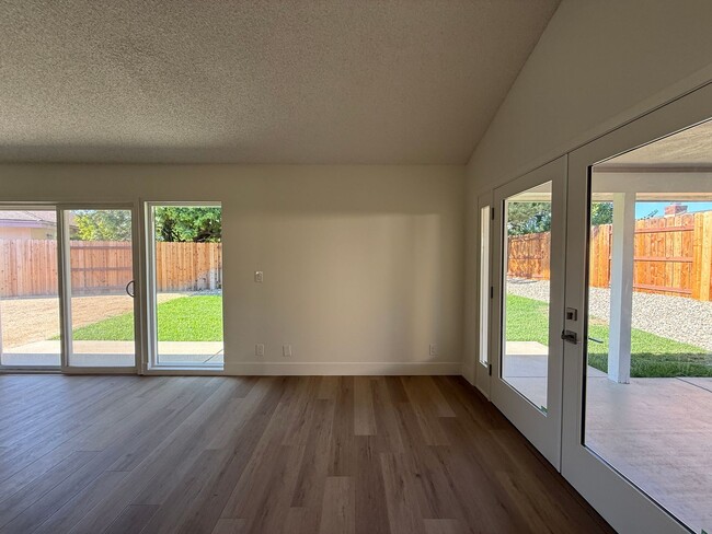Building Photo - Just Beautifully Updated Village Hills Single Story Home in Orcutt