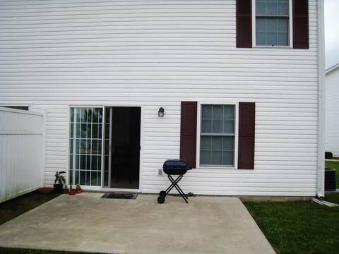Building Photo - 2626 E Oaklawn Ct
