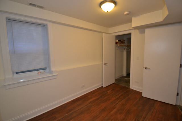 Building Photo - 3023 N Oakley Ave