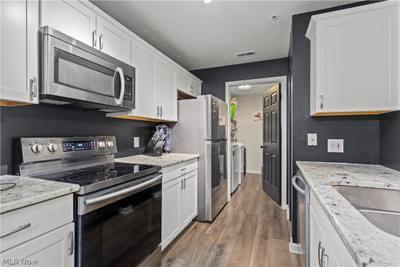 Building Photo - 14722 Lenox Dr