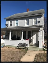 Building Photo - 389 E King St