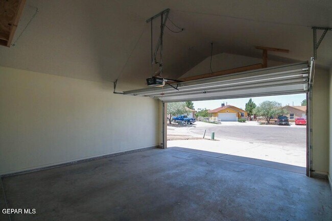 Building Photo - 4008 Tierra Inez Pl
