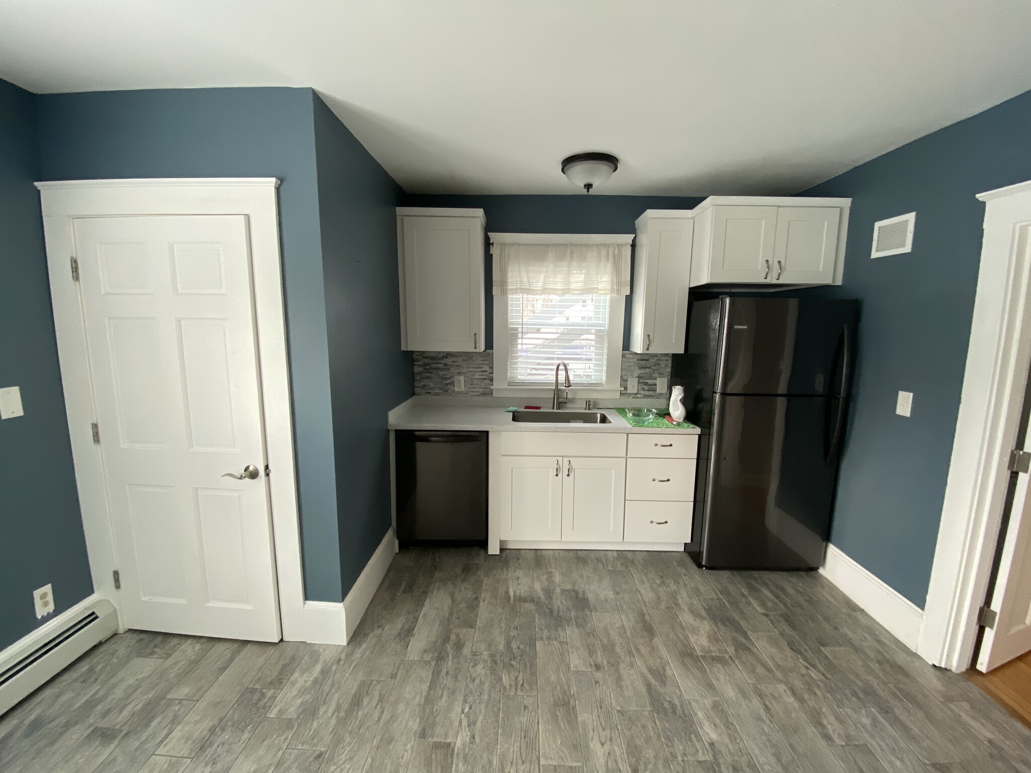 More kitchen pics - 2 1/2 Courtland St