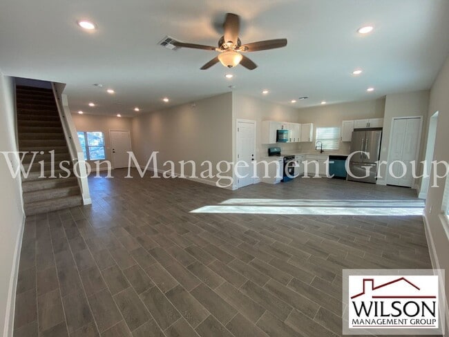 Building Photo - 732 S Lee Ave