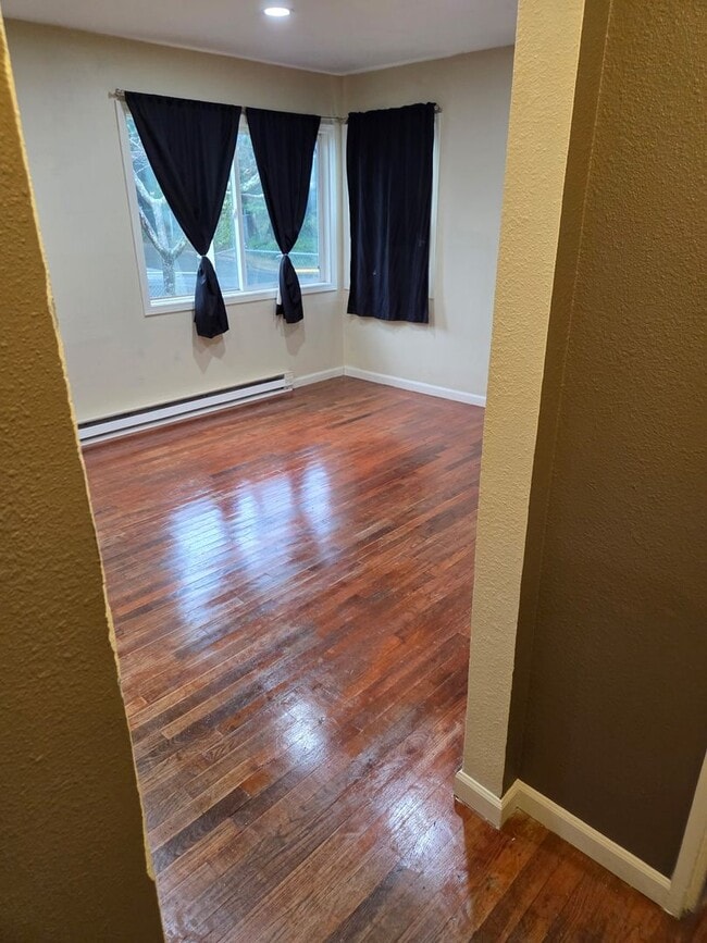 Building Photo - 4847 SE 87th Ave