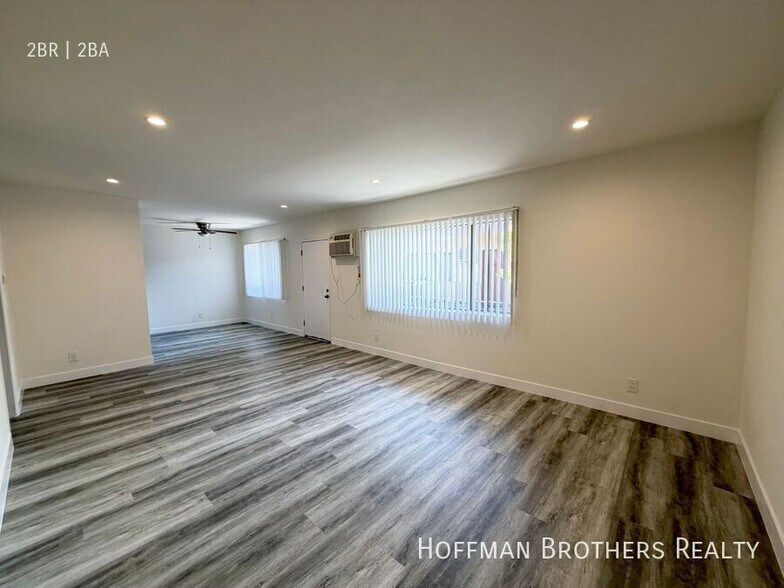 Building Photo - 8143 Langdon Ave