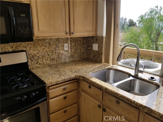 Building Photo - 28225 Via Fierro