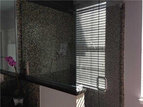 Building Photo - 607 Wisteria Ct