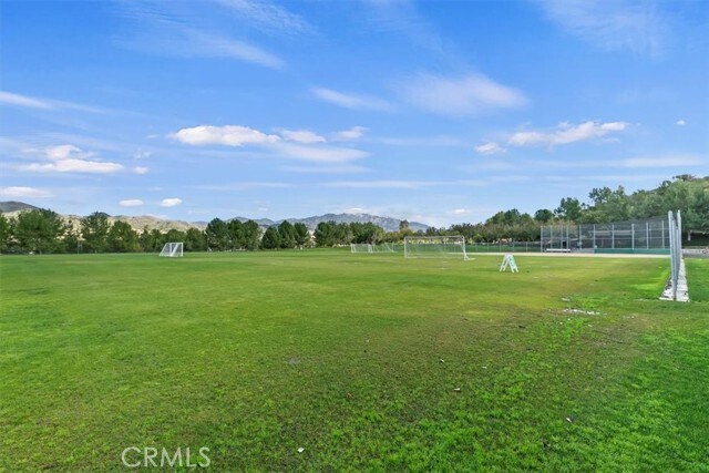 Building Photo - 55 Fuchsia