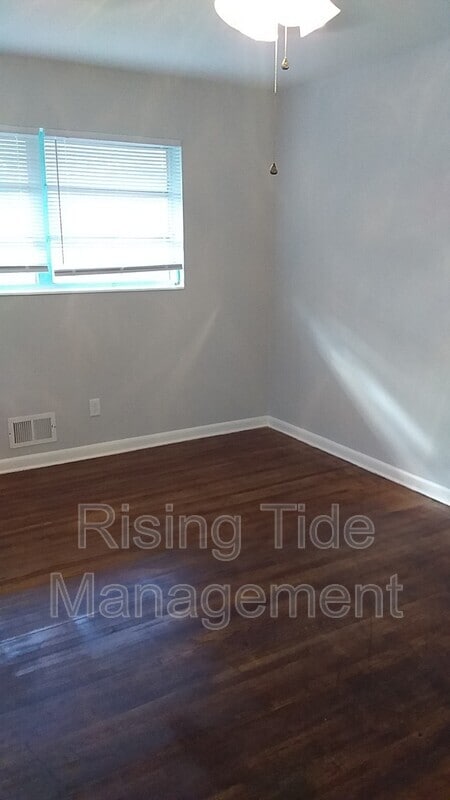 Building Photo - 7016 Briarwood Ln