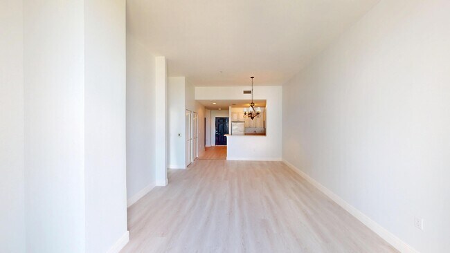 Building Photo - 255 Evernia St
