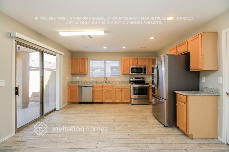 Building Photo - 1042 S San Vincente Ct