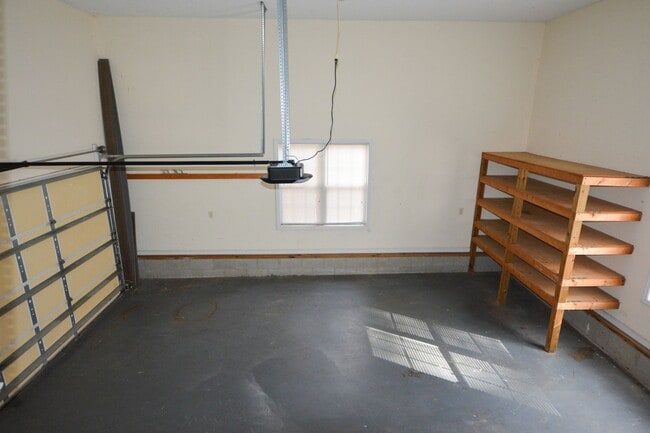 Building Photo - Escoba Bay Community- 3 Bedroom PLUS Bonus Room