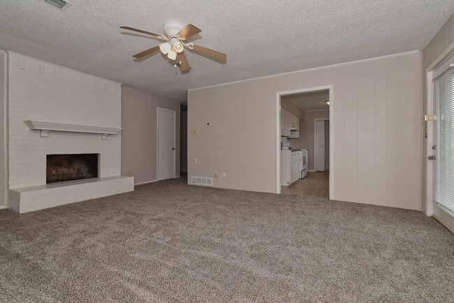 Building Photo - 3117 Chaparral- House