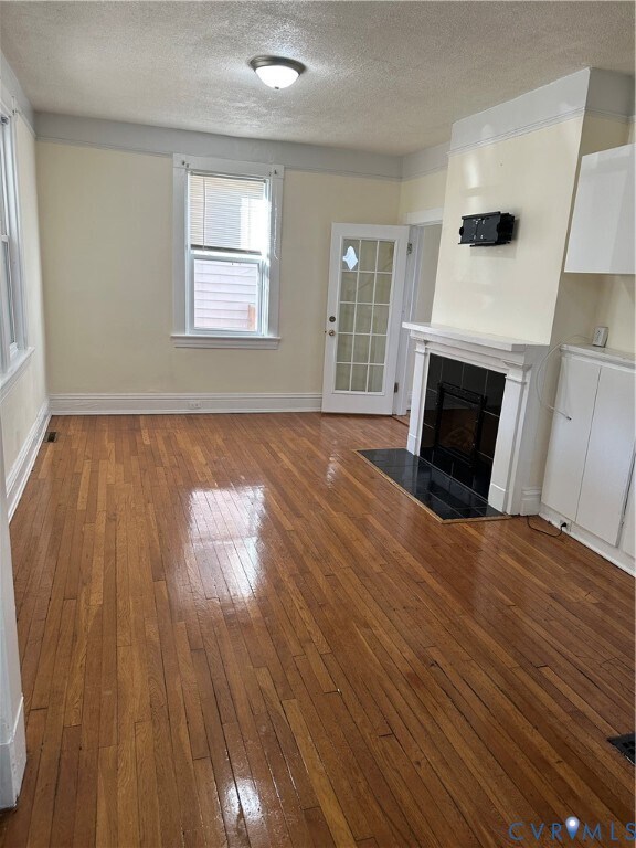 Building Photo - 3 E Blake Ln