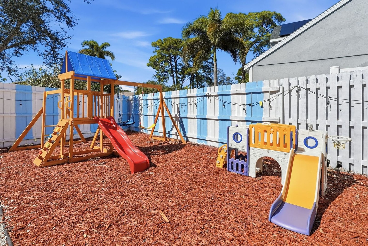 Building Photo - 14323 83rd Pl N