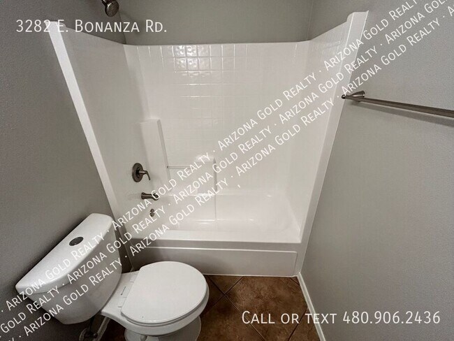 Building Photo - 3282 E Bonanza Rd