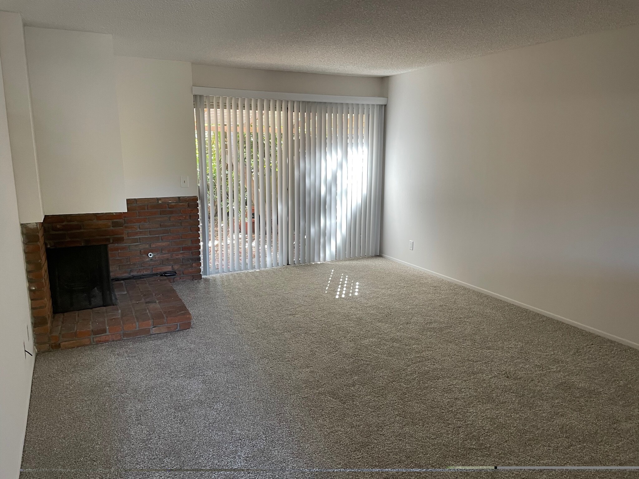 Building Photo - 7369 Elmhurst Pl