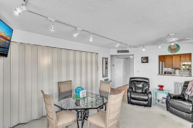 Building Photo - 1421 S Ocean Blvd