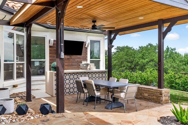 Building Photo - 402 Aria Dr