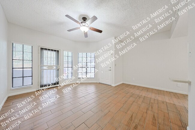 Building Photo - 8888 N 47th Ave