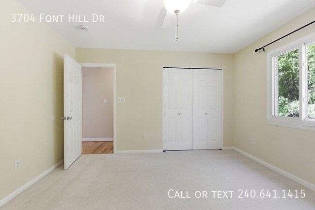 Building Photo - 3704 Font Hill Dr