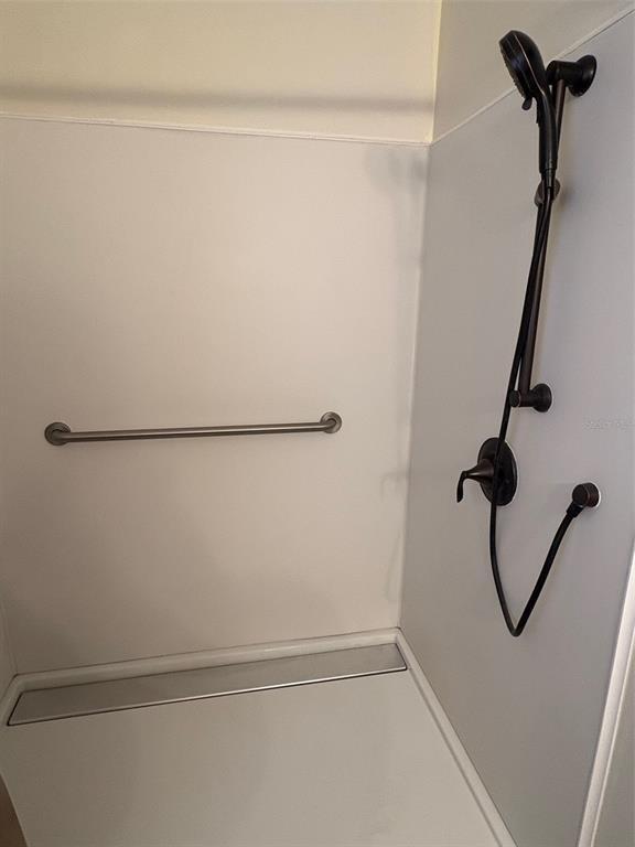 Building Photo - 1137 Oaks Blvd