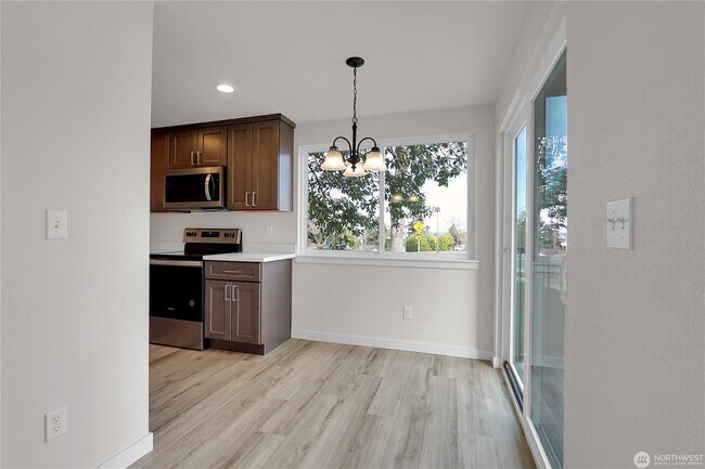 Building Photo - 3302 McKinley Ave