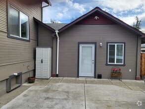 Building Photo - JC2211