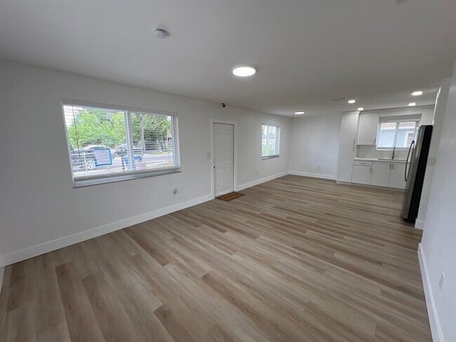 Building Photo - 2820 NW 95th St