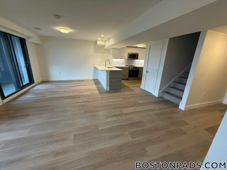 Building Photo - 1079 Commonwealth Ave