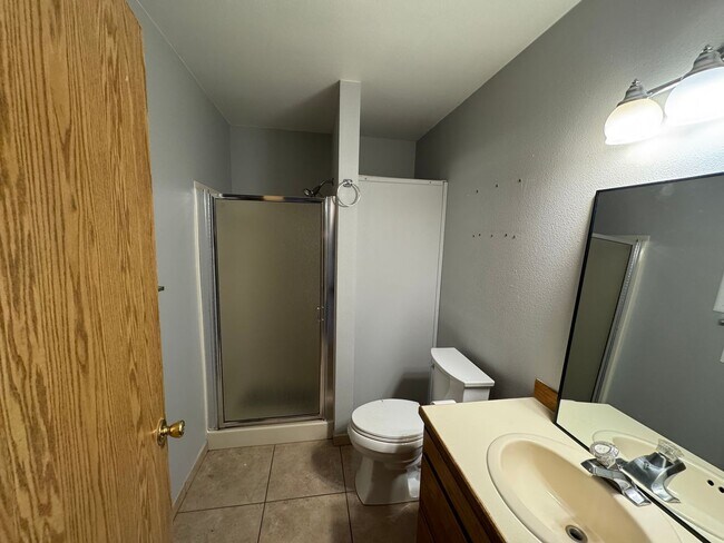 Building Photo - 2495 Wasco St