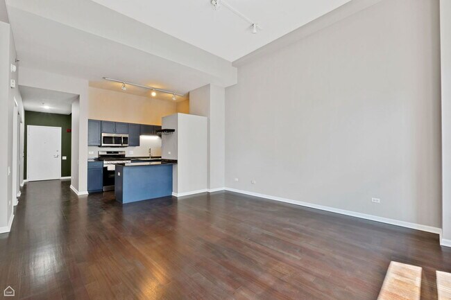 Building Photo - 5 N Wabash Ave