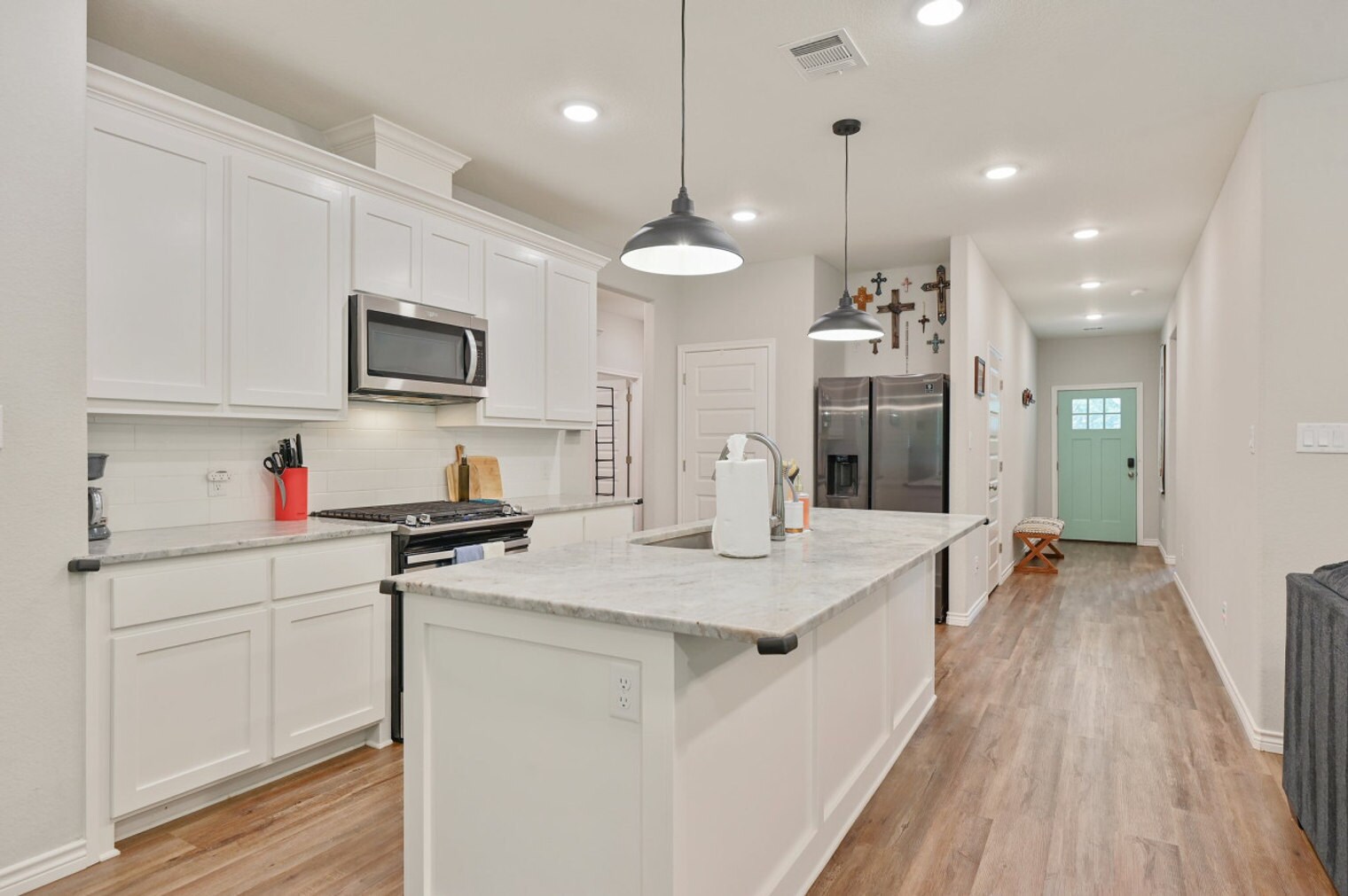 Building Photo - 3824 Springfield Dr