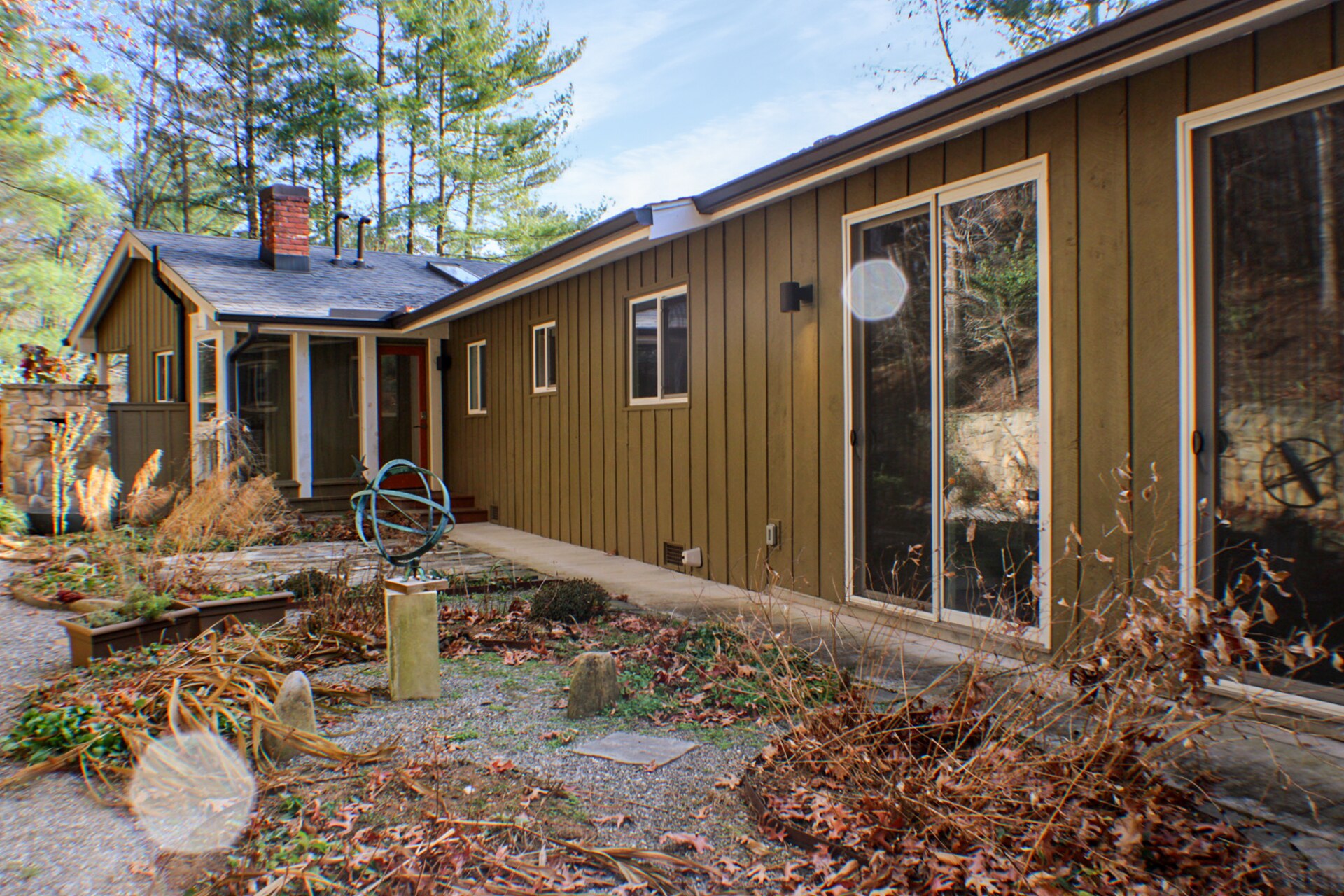 Building Photo - 21 Woodbury Rd