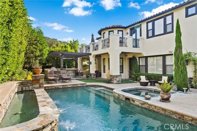 Building Photo - 15 Calle Angelitos