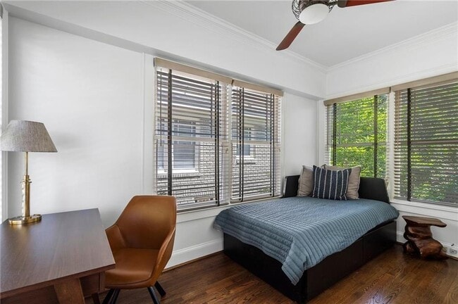 Building Photo - 663 Yorkshire Rd NE