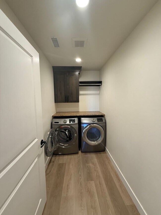 Building Photo - 507 N 3650 W